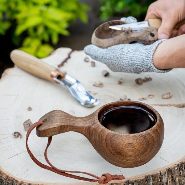 BeaverCraft Kaiverrusveitsisarja kuksa pähkinäpuu aloituspakkaus BeaverCraft Kaiverrusveitsisarja kuksa pähkinäpuu aloituspakkaus valmis tuote