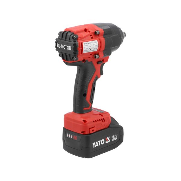 Yato Akkumutteriväännin 18V 1/2" 850Nm + 2x4 Ah Yato akkumutteriväännin 850 Nm 4 Ah – takaa, BL-moottori ja ohjauspaneeli