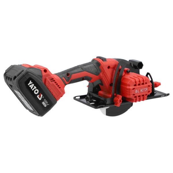 Yato Akkukäsisirkkeli 18V 140 mm BL 2x4 Ah Yato akkukäsisirkkeli 18V 140 mm 2x4 Ah – hiiliharjaton moottori takaviistosta